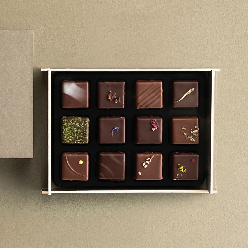 【高級感溢れる人気のショコラ】マリアージュショコラ12個入り|プレスキル ショコラトリー ボンボンショコラ